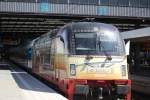 183 001 wartet auf die abfahrt um 14:44 richtung regensburg am  29.04.2012